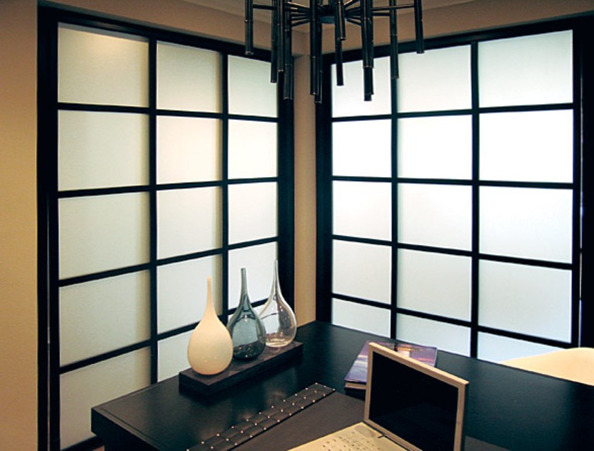 Угловая перегородка в японском стиле с матовым стеклом Тамбов