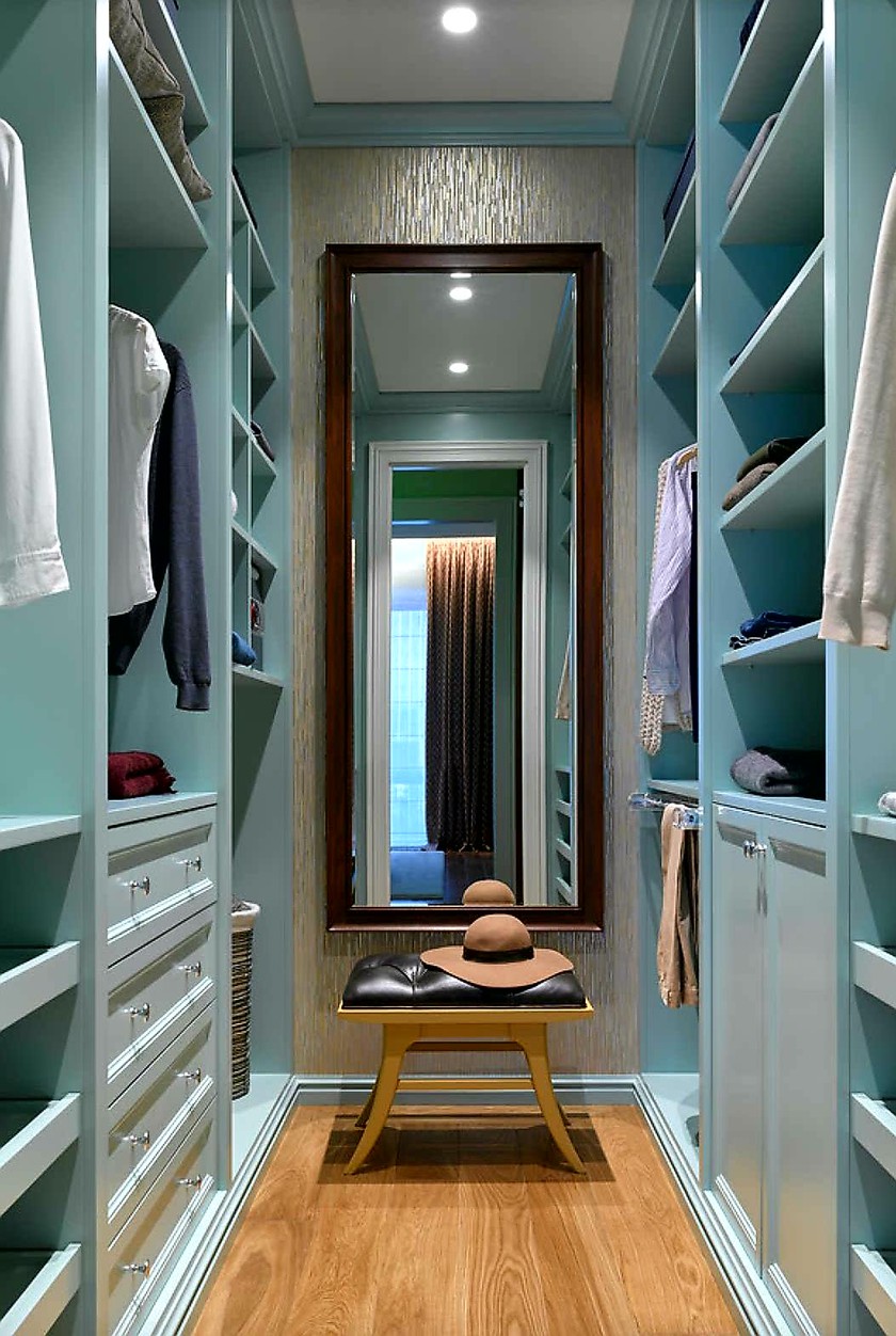Параллельная гардеробная комната с большим зеркалом Тамбов